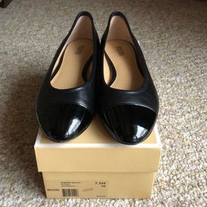 Michael Kors black ballet flats